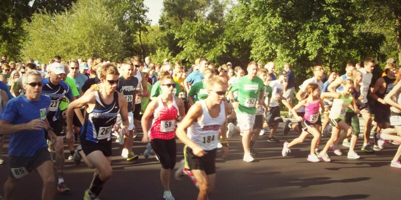 Runners at Watertown Riverfest 5k