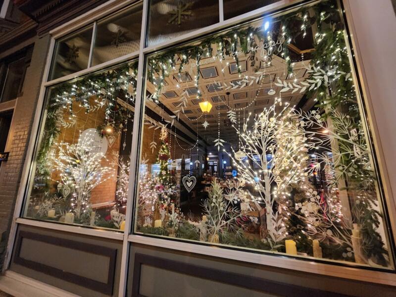Holiday window of Pine Hill Farm in Watertown Wi