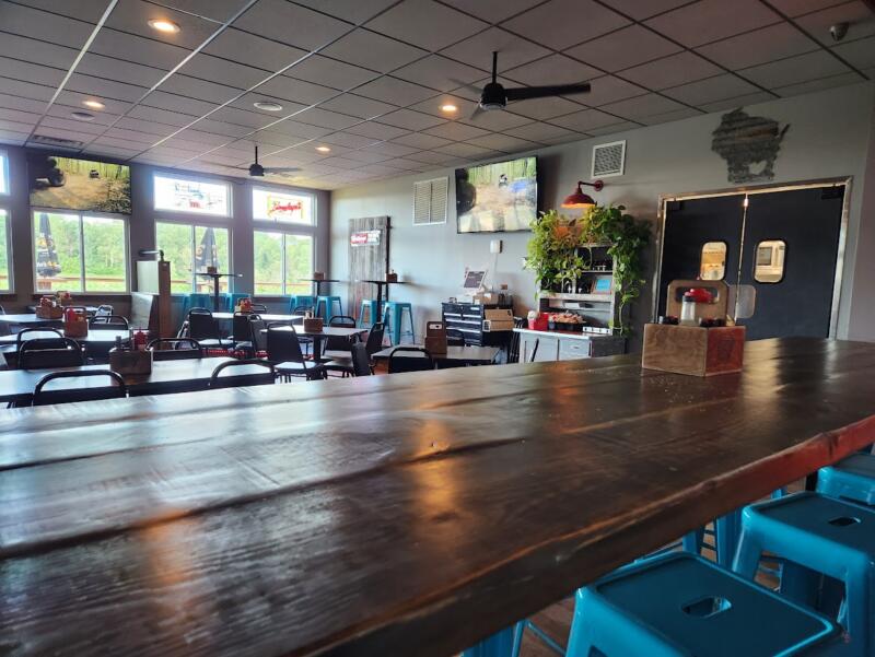 Interior of Stoll's Olde 109 in Lebanon Wi with booths and tables