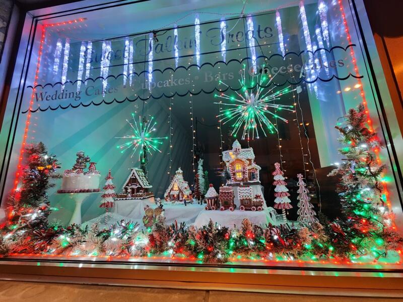 Sweet Talkin' Treats decorated for holidays in watertown Wi