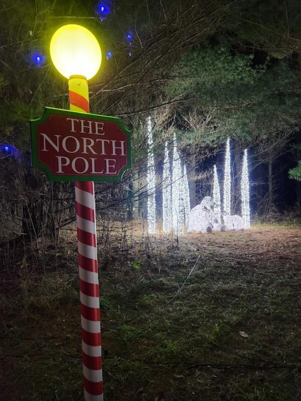 North pole sign and light display at Glacier Rock Farms