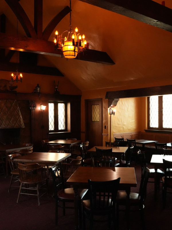 Dining room of Goose and Gander Pub & Grill 